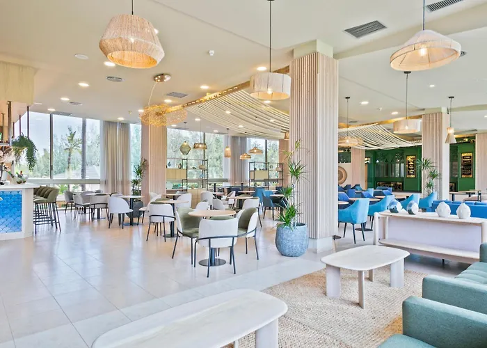 黄金海岸索尔酒店 4*