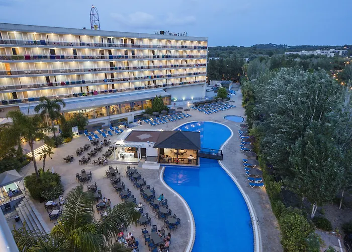 黄金海岸索尔酒店 4* 萨洛